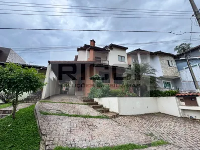 Sobrado com 3 Quartos para alugar, 264m² no Parque Residencial Itapeti, Mogi das Cruzes