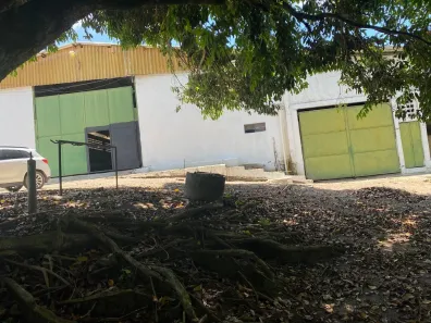 Galpão / Depósito / Armazém com 2 Quartos para venda ou aluguel, 900m² no Mangabeira, Itapissuma