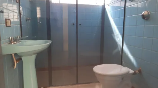 Casa com 3 Quartos para venda ou aluguel, 250m² no Jardim do Norte, Londrina
