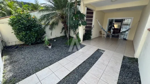 Sobrado com 3 Quartos à venda, 108m² no Do Ubatuba, São Francisco do Sul