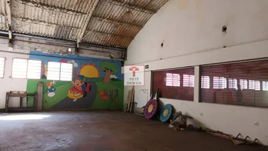 Galpão / Depósito / Armazém à venda, 680m² no Bosque da Saúde, São Paulo