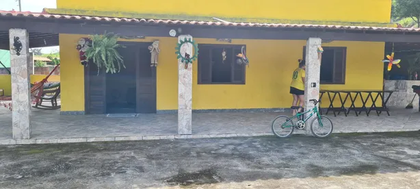 Fazenda / Sítio / Chácara com 2 Quartos à venda, 1300m² no Antônio Rocha, Barra Mansa