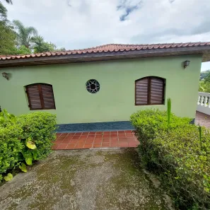 Fazenda / Sítio / Chácara com 3 Quartos à venda, 1050m² no , Igaratá