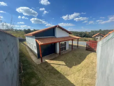 Fazenda / Sítio / Chácara com 3 Quartos à venda, 100m² no Centro, Atibaia