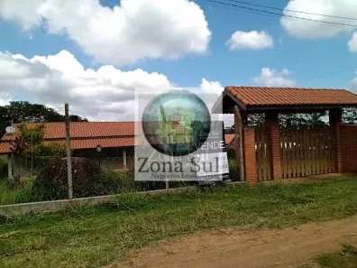 Fazenda / Sítio / Chácara com 2 Quartos à venda, 200m² no Carafá, Votorantim