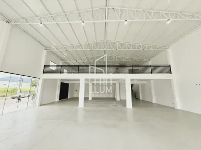 Galpão / Depósito / Armazém para alugar, 582m² no Santa Regina, Camboriú
