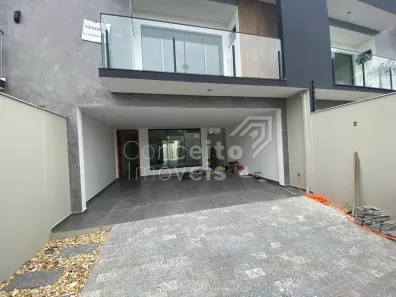Sobrado com 3 Quartos à venda, 195m² no Floresta, Joinville