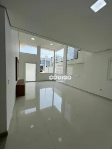 Sobrado com 3 Quartos para alugar, 260m² no Residencial Real Park, Arujá