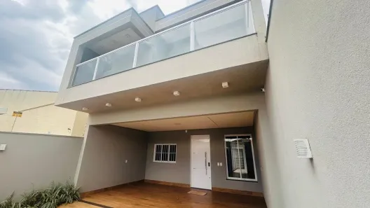 Sobrado com 4 Quartos à venda, 142m² no Vila Rocha, Rio Verde