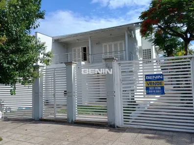 Sobrado com 4 Quartos à venda, 199m² no Niterói, Canoas