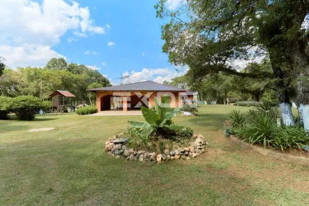 Fazenda / Sítio / Chácara com 4 Quartos para alugar, 380m² no Área Rural de São José dos Pinhais, São José dos Pinhais