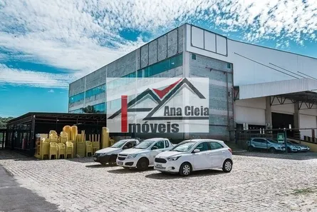 Galpão / Depósito / Armazém à venda, 700m² no Vila Sul Americana, Carapicuíba