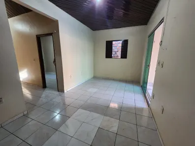 Casa com 3 Quartos para alugar, 90m² no Caranazal, Santarém