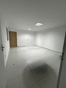 Loja / Salão / Ponto Comercial com 4 Quartos à venda, 268m² no Lagoa Nova, Natal