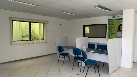 Prédio Inteiro para venda ou aluguel, 800m² no Bom Jesus, Campo Largo