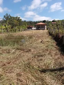 Fazenda / Sítio / Chácara com 3 Quartos à venda, 1400m² no Chácara Marambaia, Caçapava
