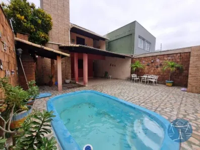 Casa com 4 Quartos à venda, 192m² no Lagoa Nova, Natal