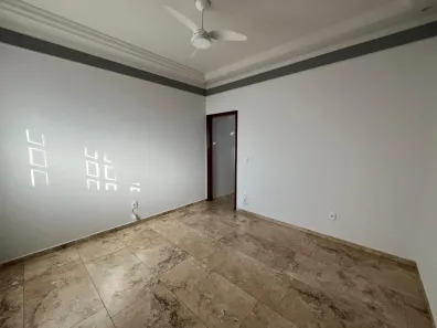 Casa com 2 Quartos para alugar, 140m² no Chácara Braz Miraglia, Jaú