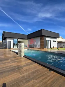 Casa de Condomínio com 4 Quartos à venda, 350m² no Condomínio Villágio Baiocchi, Goianira