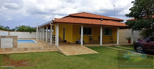Fazenda / Sítio / Chácara com 2 Quartos à venda, 1000m² no , Araçoiaba da Serra