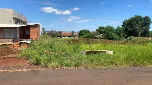 Terreno / Lote Comercial à venda, 400m² no Centro, Tupãssi