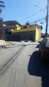 Casa com 2 Quartos para alugar, 90m² no Chácara Flora, Petrópolis