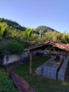 Fazenda / Sítio / Chácara com 2 Quartos à venda, 200m² no , Piraí