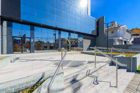 Prédio Inteiro à venda, 3857m² no Alto da Rua XV, Curitiba