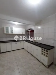 Prédio Inteiro com 6 Quartos à venda, 230m² no Samambaia Sul, Brasília