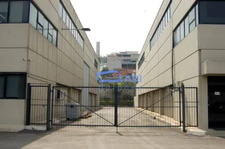 Galpão / Depósito / Armazém para alugar, 750m² no Quitaúna, Osasco