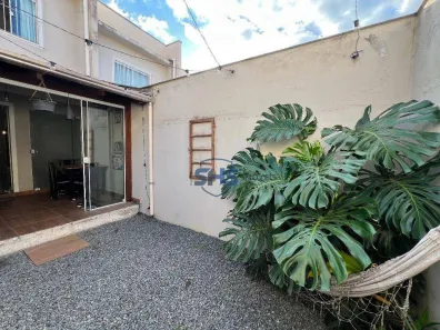 Casa com 2 Quartos para alugar, 71m² no Velha Central, Blumenau