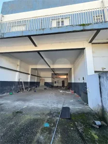 Prédio Inteiro para venda ou aluguel, 250m² no Vila Virgínia, Itaquaquecetuba