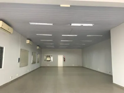 Loja / Salão / Ponto Comercial com 1 Quarto para alugar, 200m² no Centro, Araras