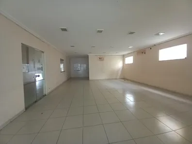 Loja / Salão / Ponto Comercial para alugar, 300m² no São João, Feira de Santana