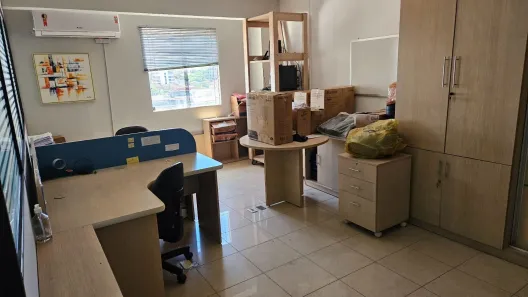 Conjunto Comercial / Sala para alugar, 64m² no Pitangueiras, Lauro de Freitas