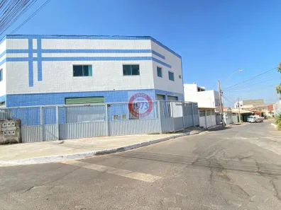 Prédio Inteiro com 2 Quartos à venda, 400m² no Samambaia Sul, Brasília