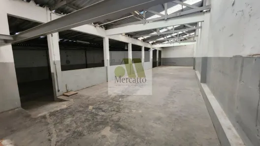 Galpão / Depósito / Armazém para alugar, 700m² no Arraial Paulista, Taboão da Serra