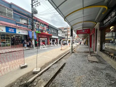 Prédio Inteiro à venda, 1900m² no Centro, São Vicente