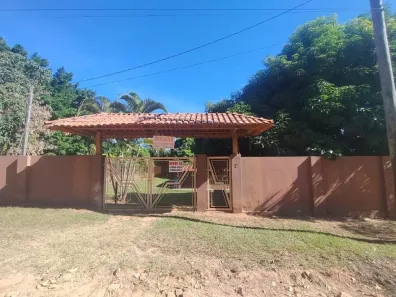 Fazenda / Sítio / Chácara com 3 Quartos para alugar, 1000m² no Centro (Padre Nóbrega), Marília