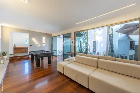Casa com 5 Quartos para alugar, 398m² no Vila Tramontano, São Paulo