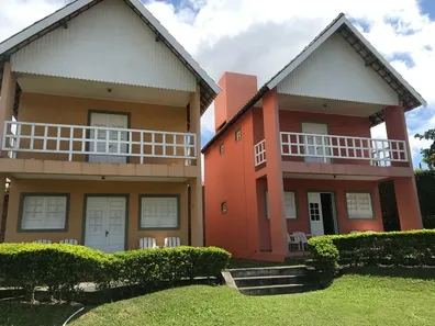Fazenda / Sítio / Chácara com 5 Quartos à venda, 260m² no Alpes Suiços, Gravatá