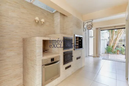 Casa de Condomínio com 4 Quartos para alugar, 281m² no Santa Cândida, Curitiba