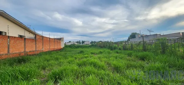 Terreno / Lote / Condomínio à venda, 360m² no Loteamento Central, Apucarana
