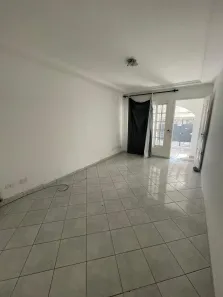 Casa com 2 Quartos para alugar, 130m² no Mirandópolis, São Paulo