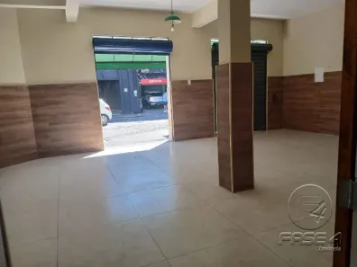 Loja / Salão / Ponto Comercial para alugar, 89m² no Centro, Resende