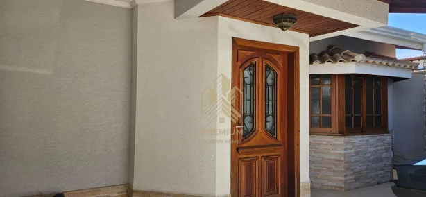 Casa com 3 Quartos para venda ou aluguel, 362m² no Vila Santista, Atibaia