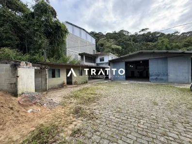 Galpão / Depósito / Armazém para alugar, 319m² no Meudon, Teresópolis