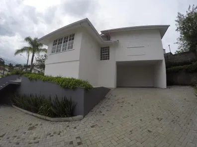 Casa com 3 Quartos para alugar, 181m² no Cruzeiro do Sul, Criciúma