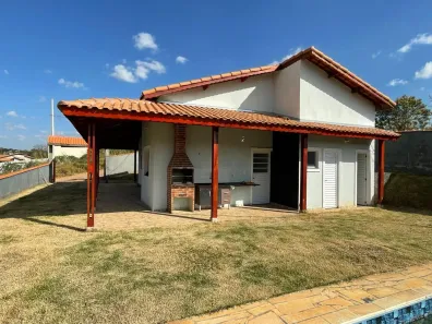 Fazenda / Sítio / Chácara com 3 Quartos à venda, 100m² no Centro, Atibaia