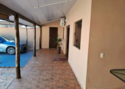 Fazenda / Sítio / Chácara com 2 Quartos à venda, 90m² no , Laranjal Paulista